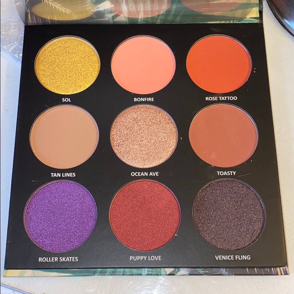 Venice fling eyeshadow palette